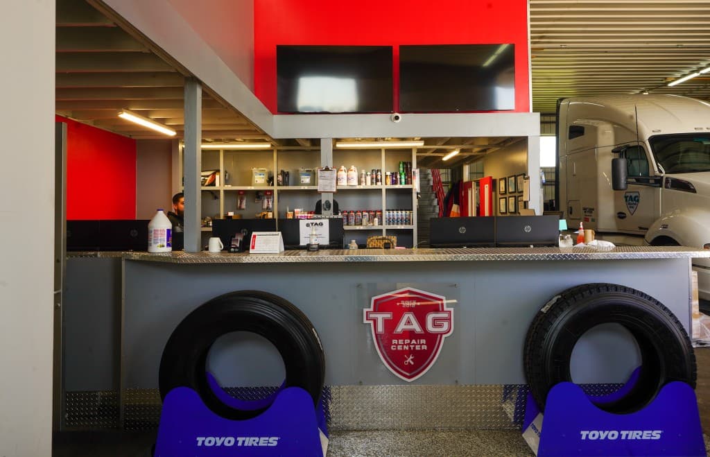 Trailer service in workshop